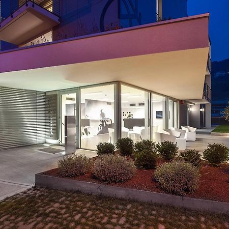 Gardabike Residence Torbole Sul Garda Bagian luar foto