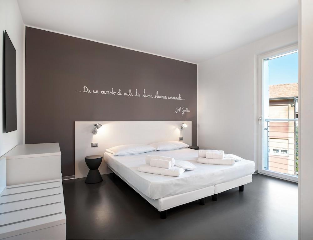 Gardabike Residence Torbole Sul Garda Bagian luar foto