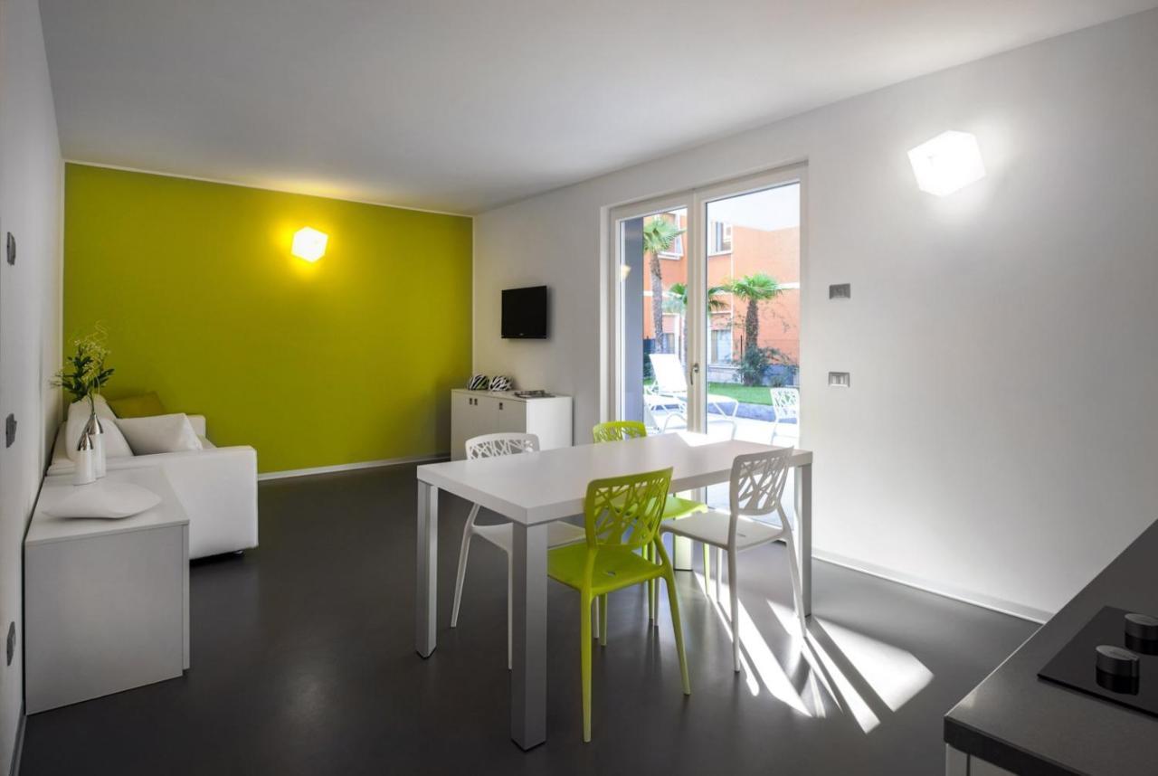 Gardabike Residence Torbole Sul Garda Bagian luar foto